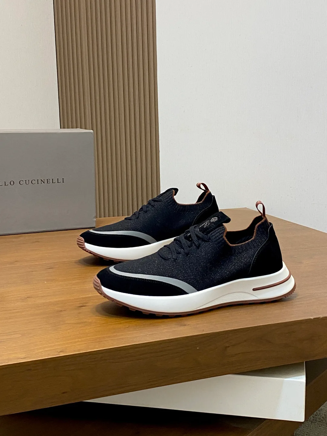 Men's Sneakers LORO PIANA 18100251