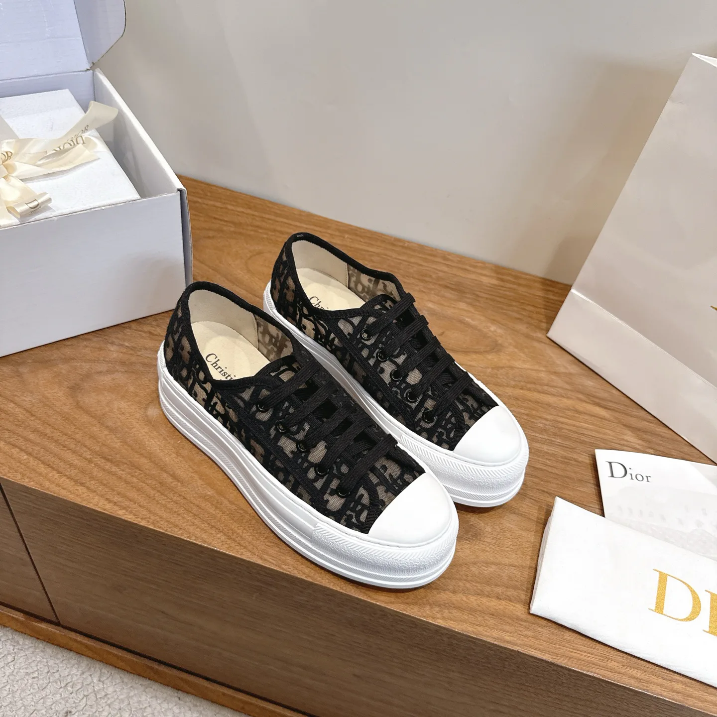 Women's Sneakers CHRISTIAN DIOR 18006950