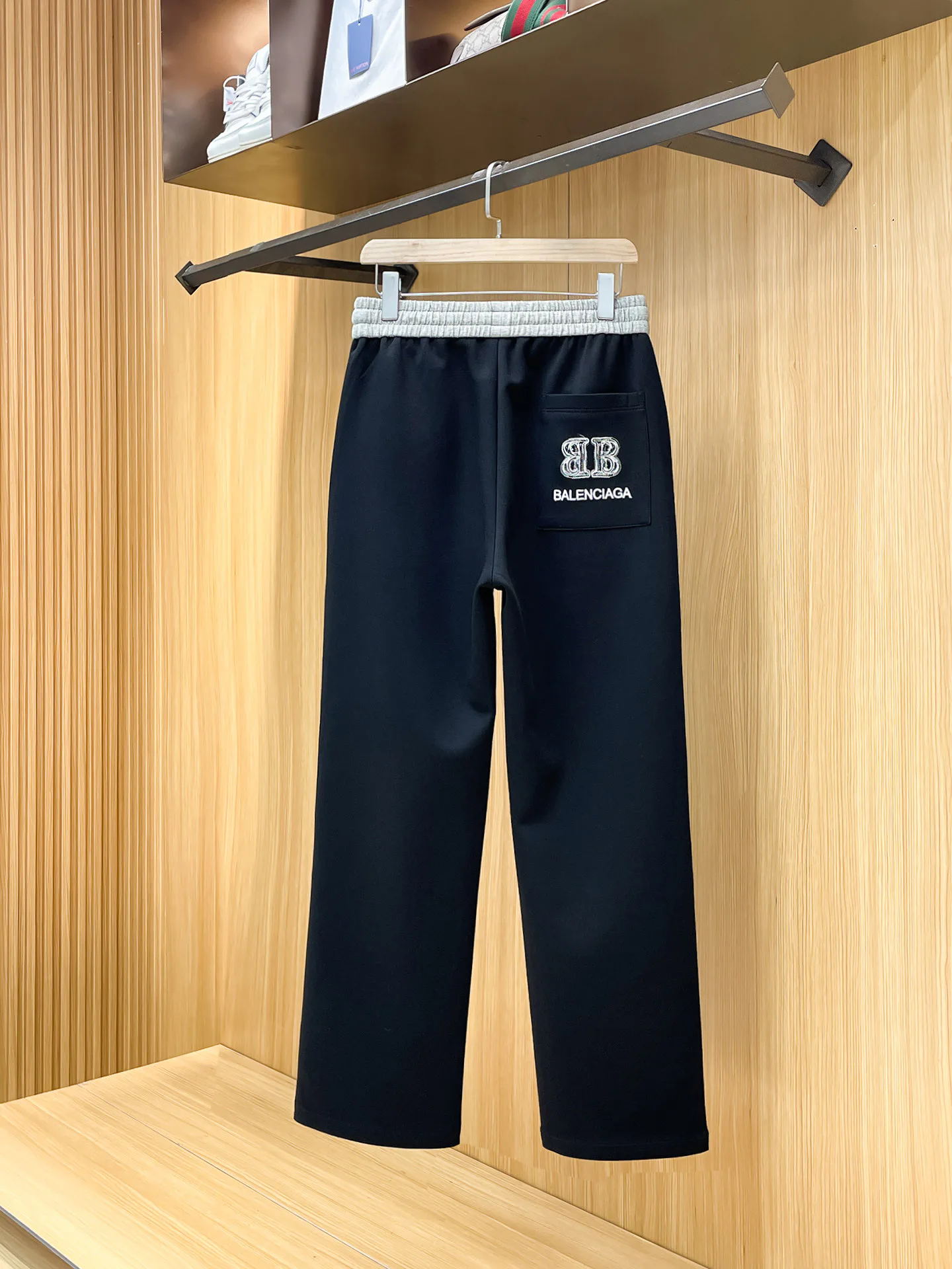 Men's Trousers BALENCIAGA 18499608