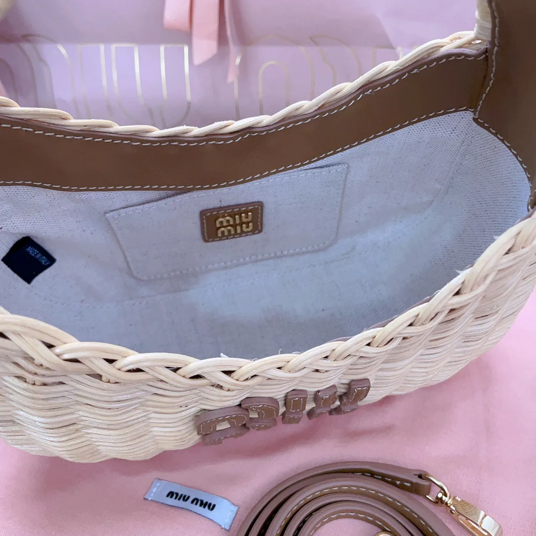 Women's Shoulder Bags MIU MIU 18004734