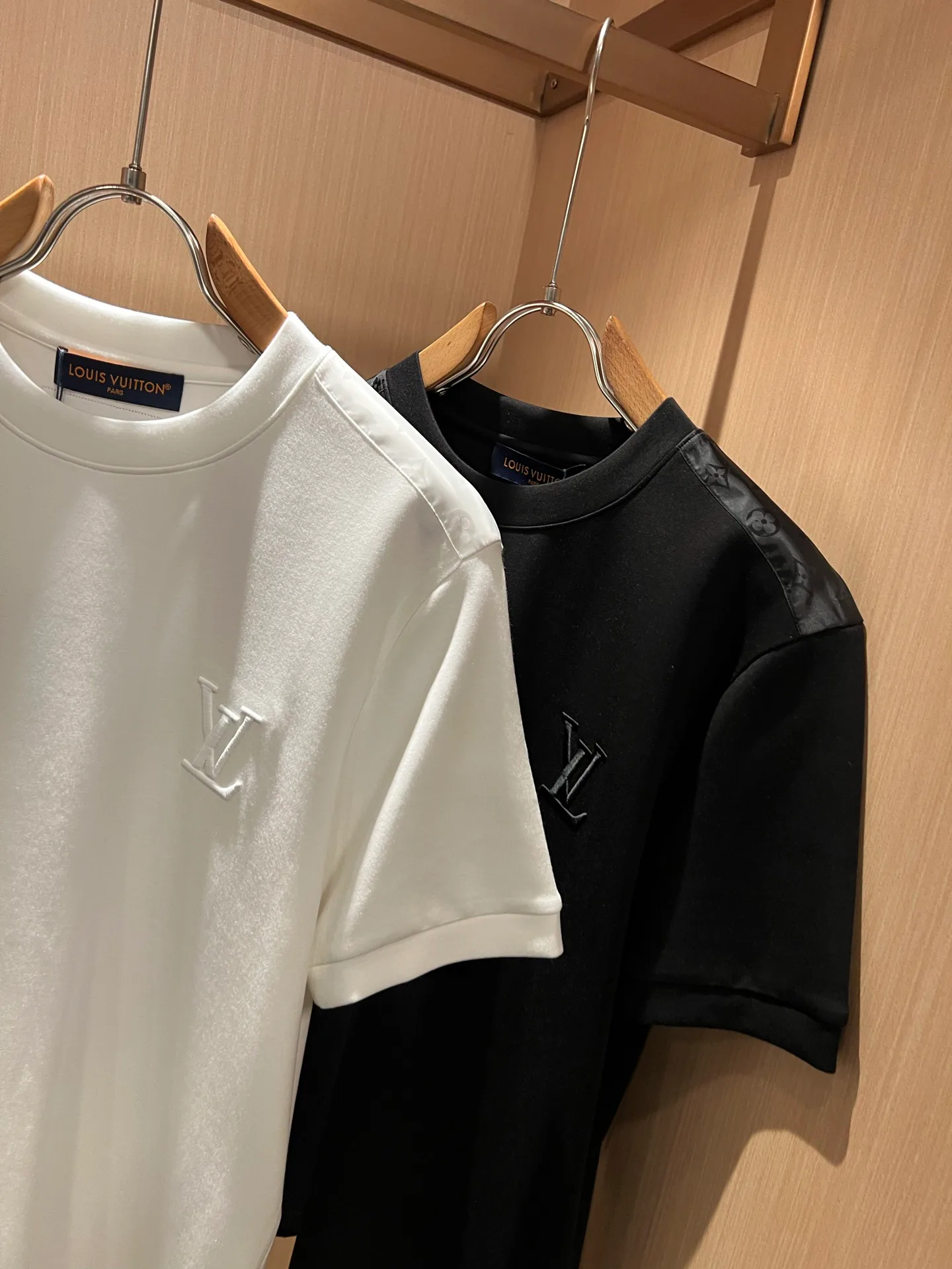 Men's T-Shirts LOUIS VUITTON 18519536
