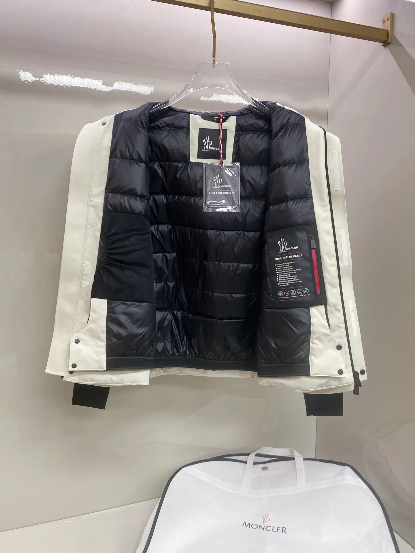 Men's Jackets And Down Jackets MONCLER 18029200