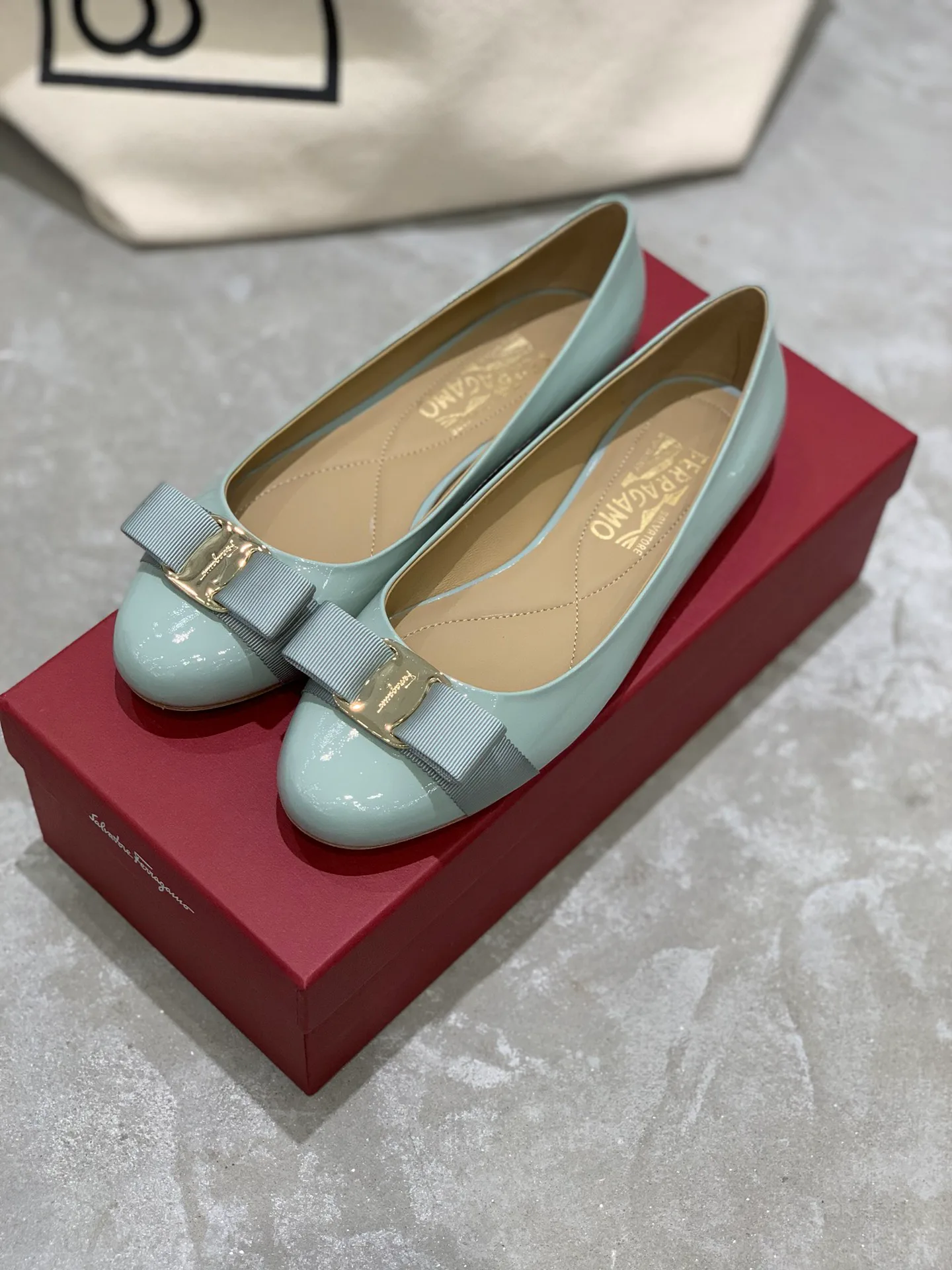Women's Ballet Flats SALVATORE FERRAGAMO 18340638