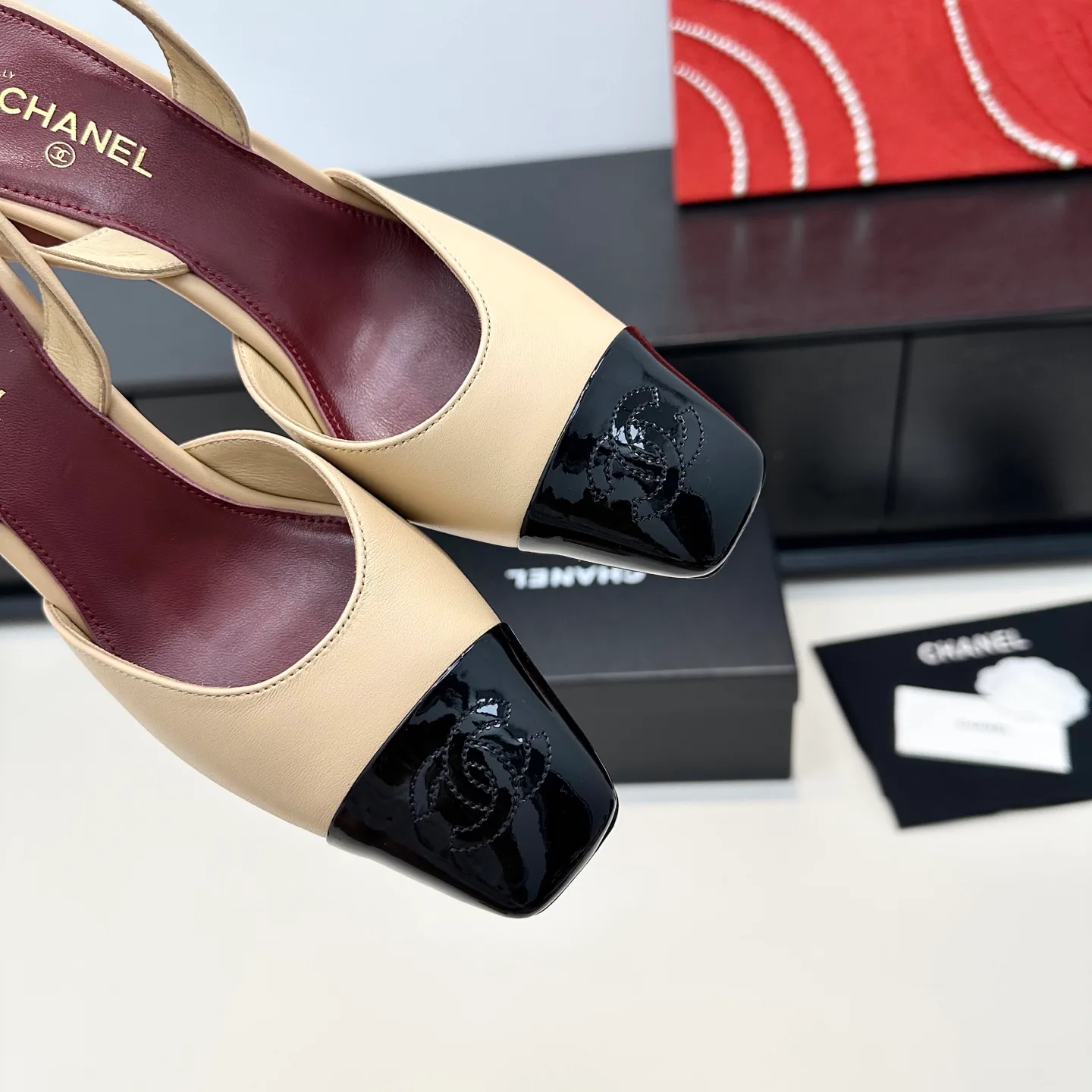 Туфли Женские Chanel 18676614