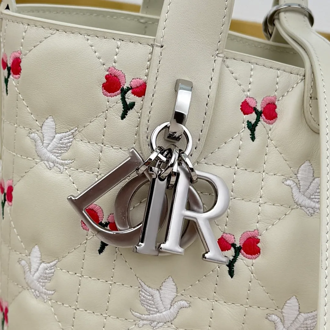 Women's Classic Handbags CHRISTIAN DIOR 17841435