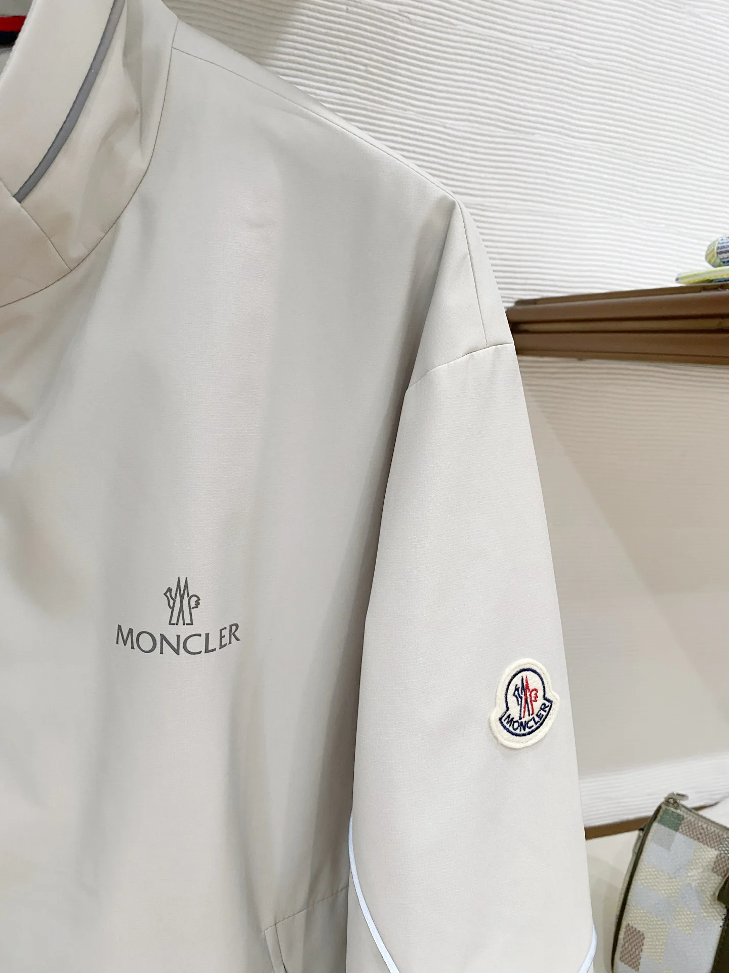 Куртки И Пуховики Мужские Moncler 18618728