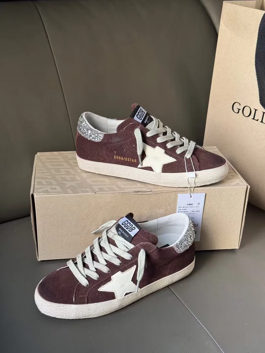 Women's Sneakers GOLDEN GOOSE 18265603