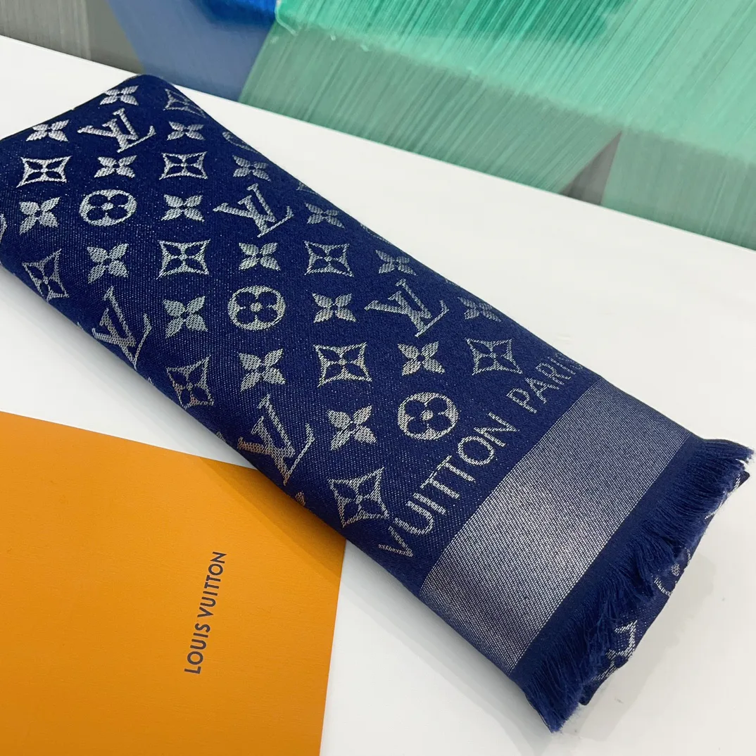 Scarves LOUIS VUITTON 17826484