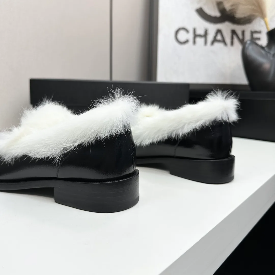 Women's Loafers And Moccasins CHANEL 18083891