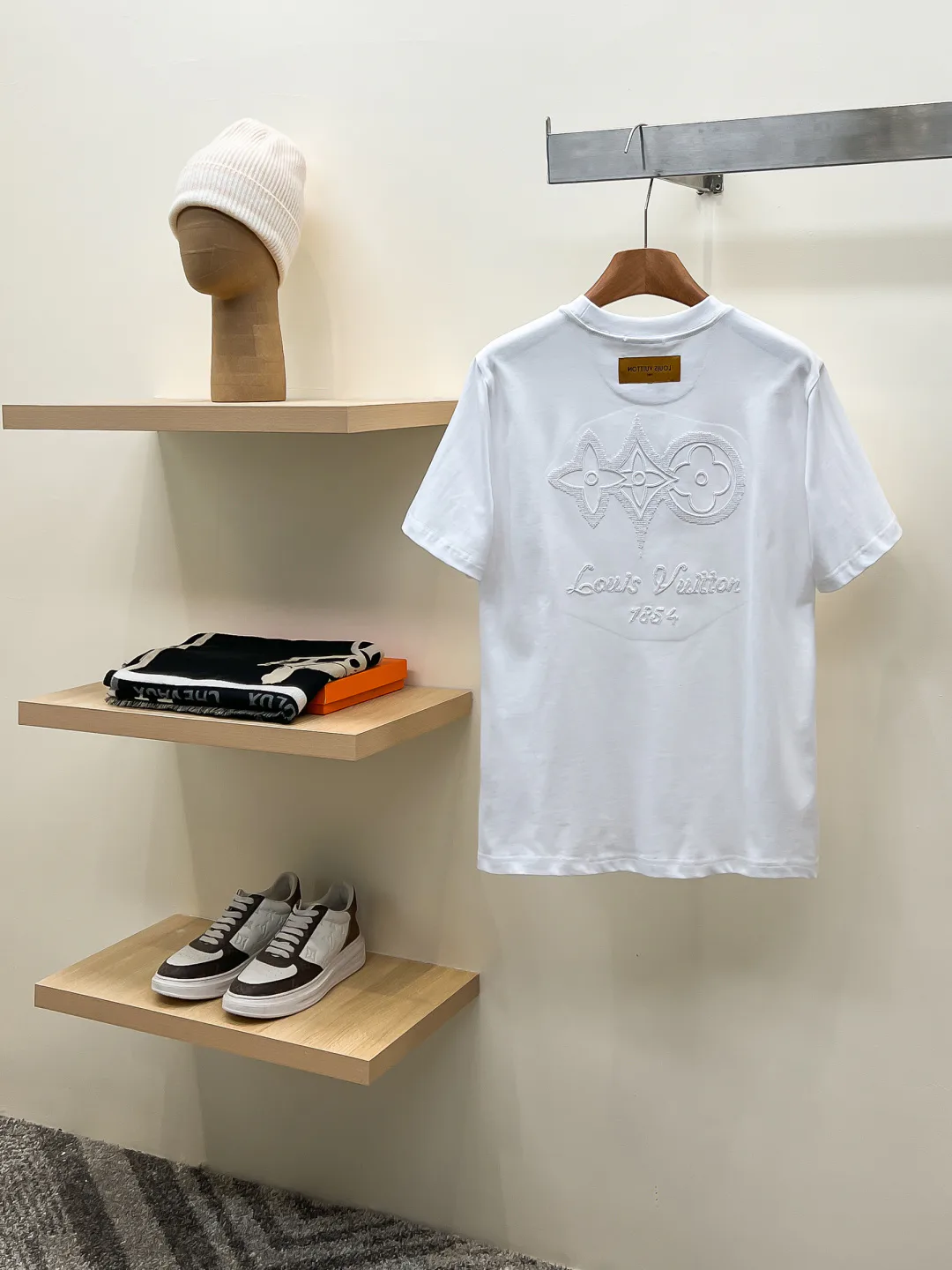 Men's T-Shirts LOUIS VUITTON 18499480