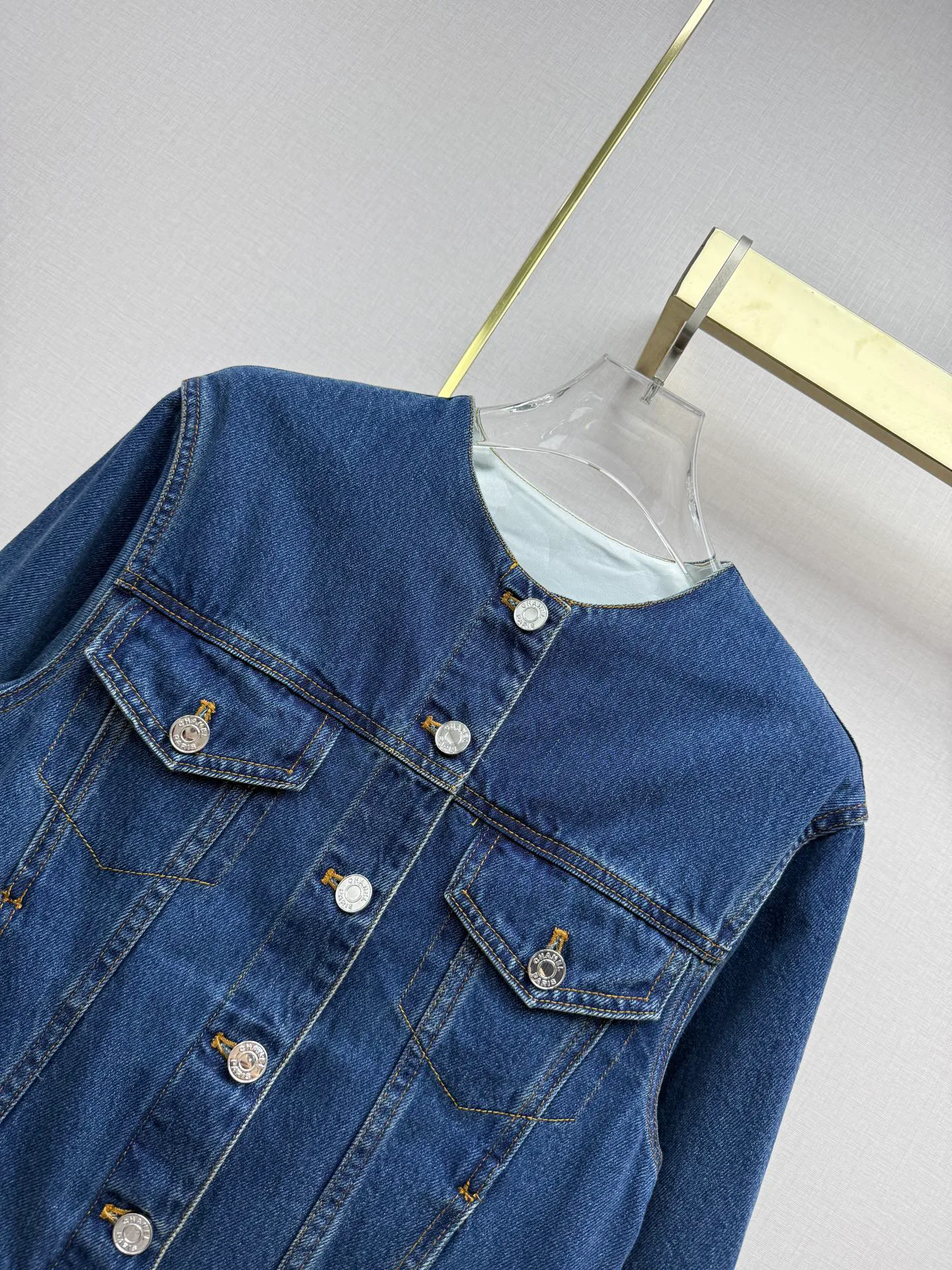 Women's Jackets And Down Jackets CHANEL 18032597