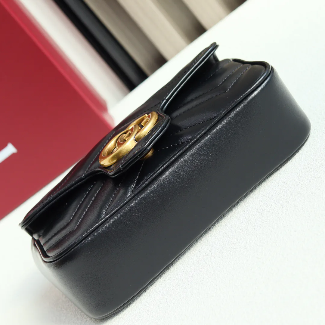 Women's Classic Handbags GUCCI 17947908