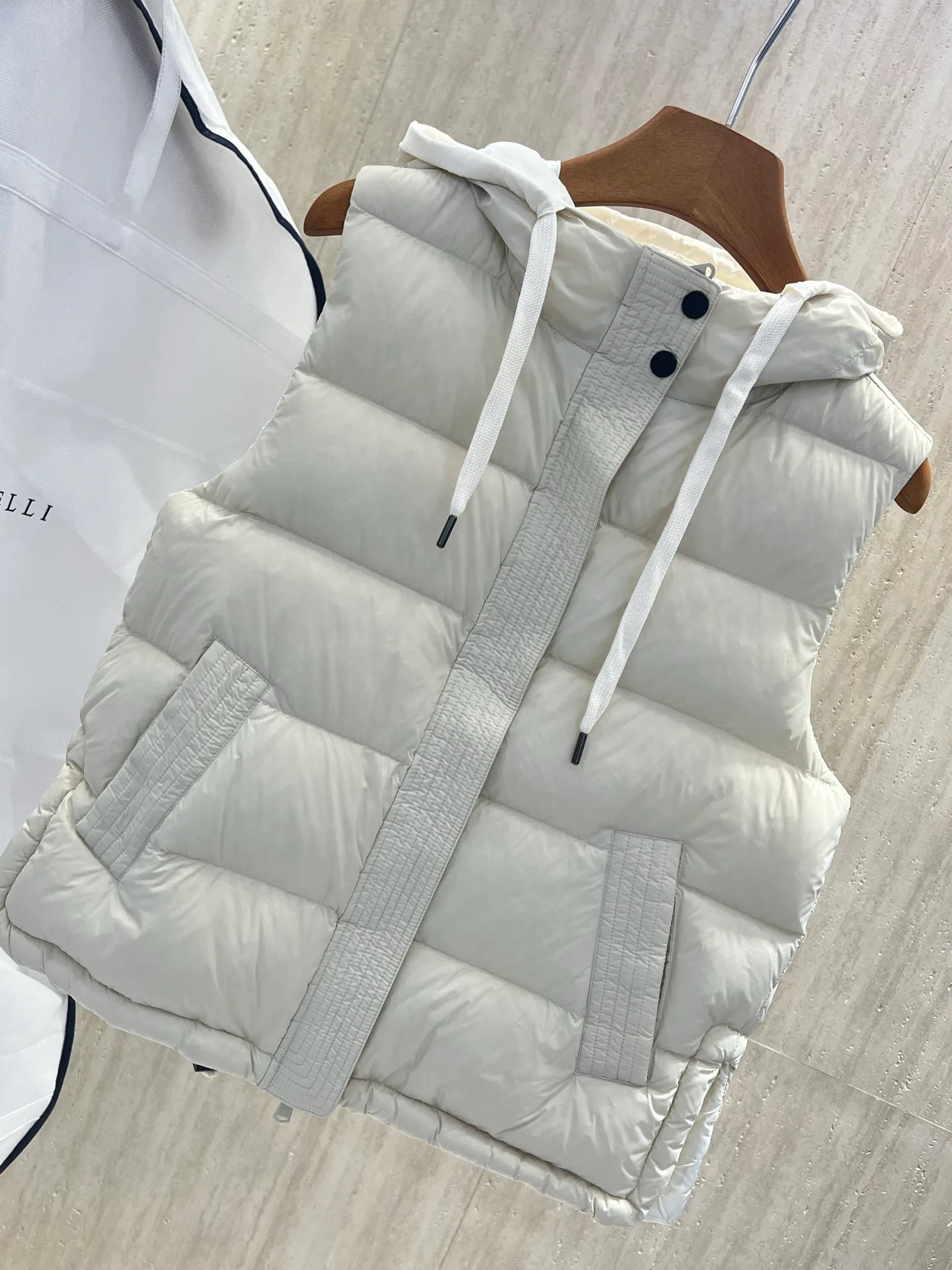 Women's Vests BRUNELLO CUCINELLI 18417988