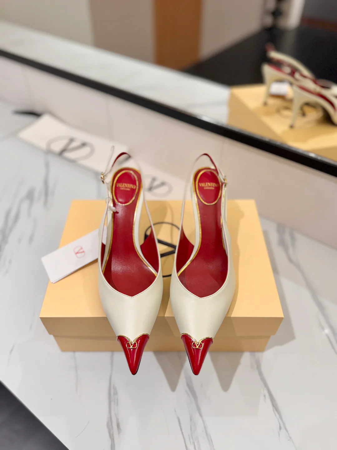 Women's Open-Toe Sandals VALENTINO 18134958