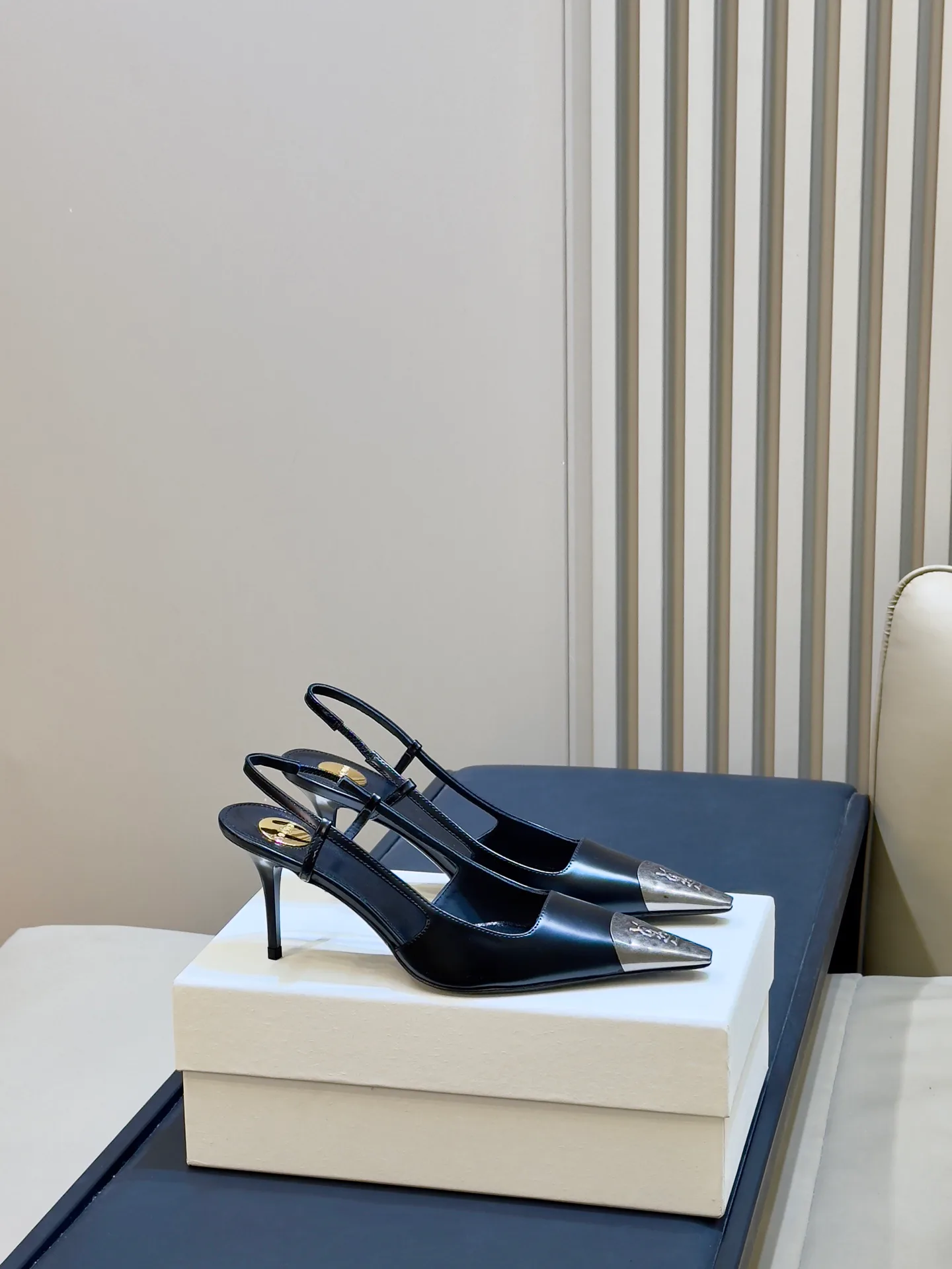 Women's Heels SAINT LAURENT 18073496