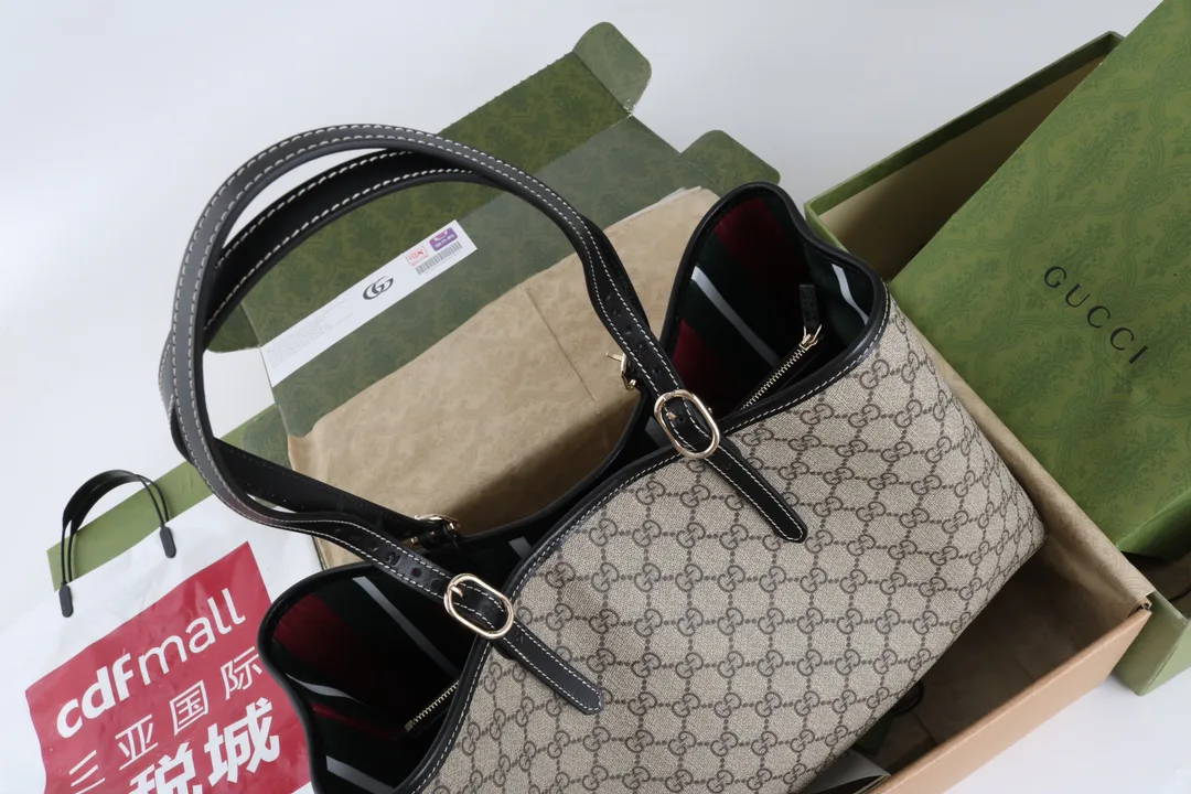 Women's Classic Handbags GUCCI 17886057