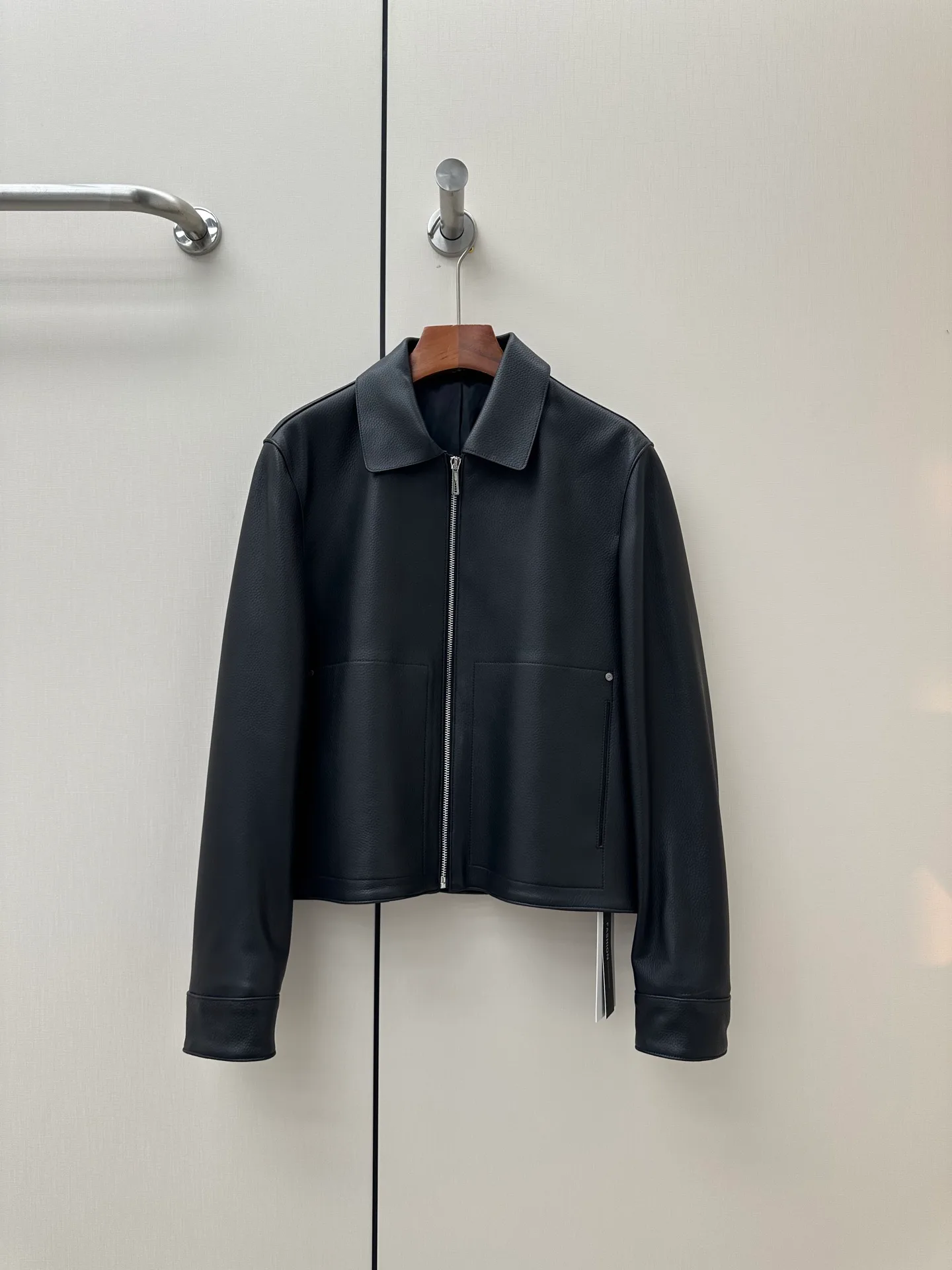 Women's Leather Jackets And Sheepskin Coats HERMES 18060882