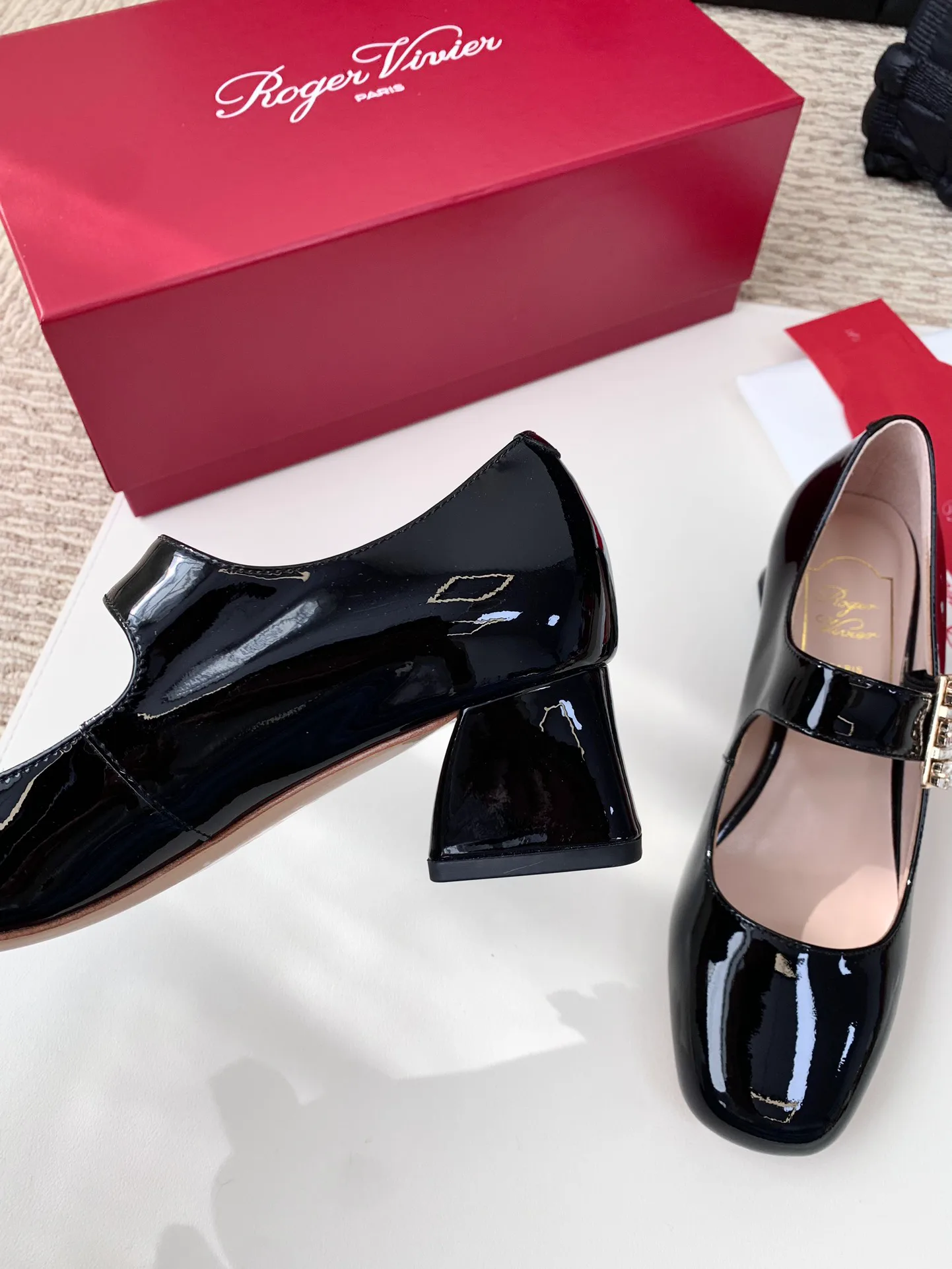 Women's Heels ROGER VIVIER 17990350