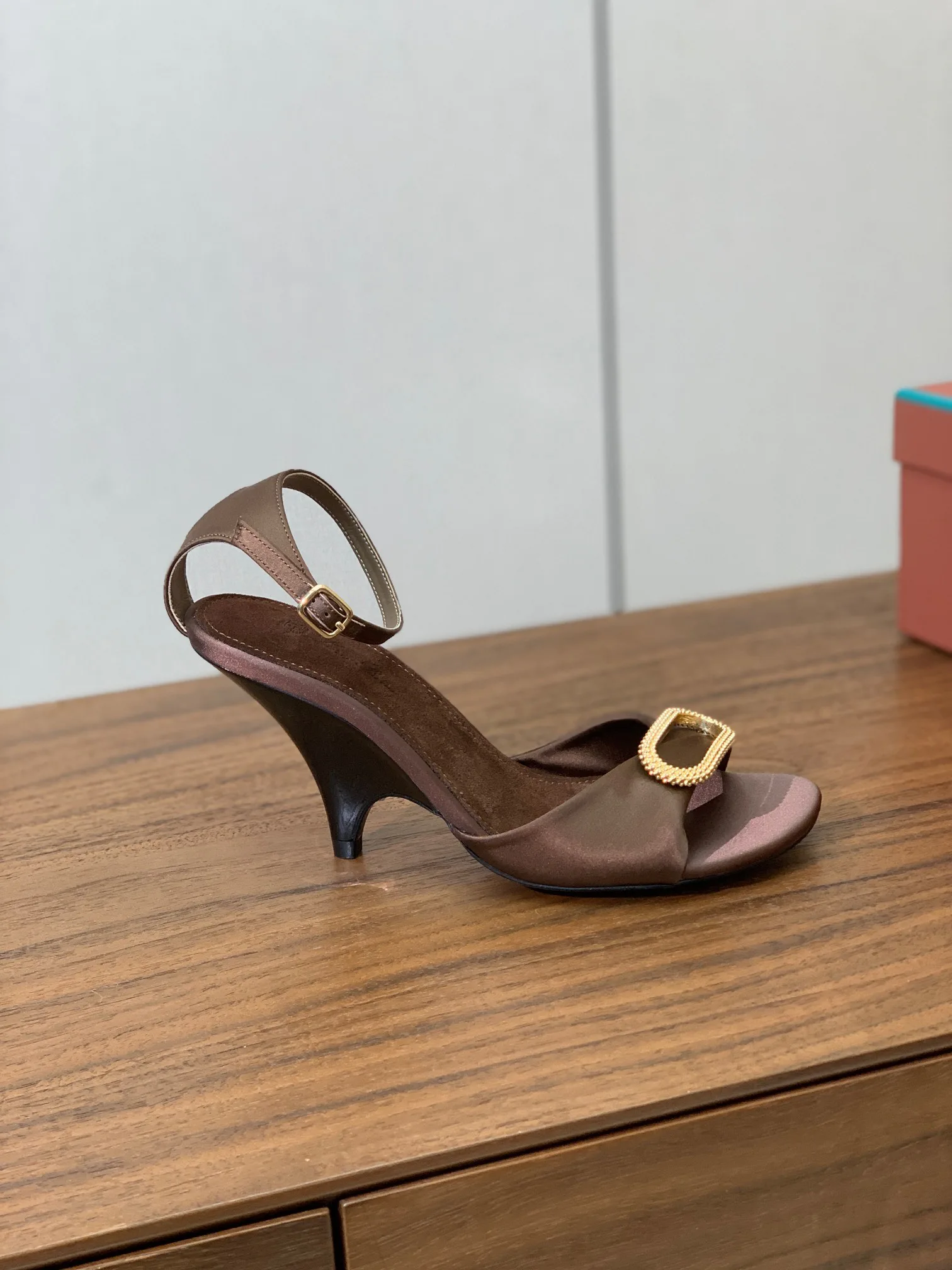 Women's Open-Toe Sandals LORO PIANA 17631655