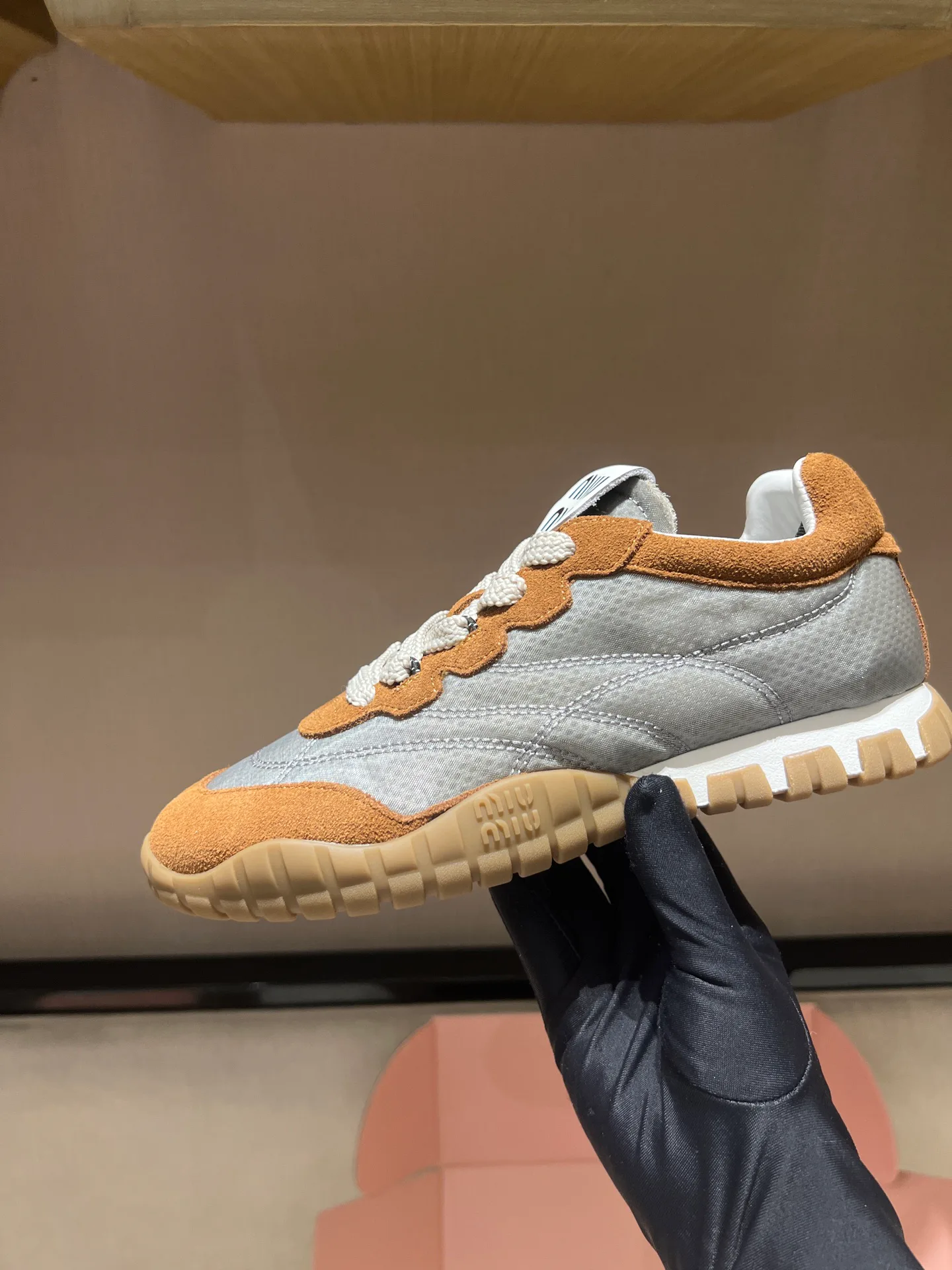 Women's Sneakers MIU MIU 18020562