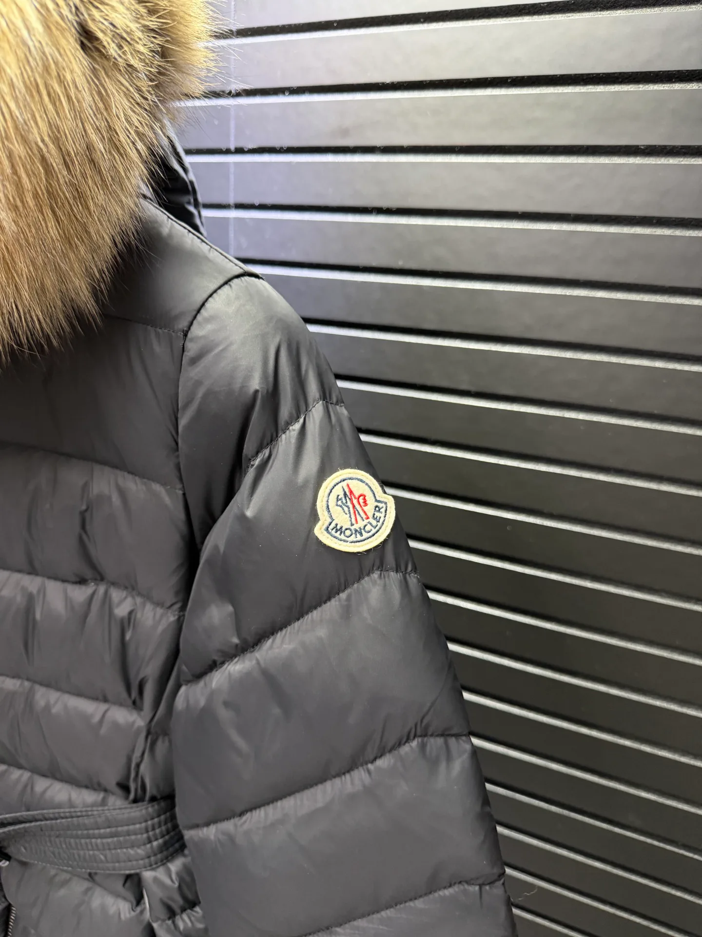 Women's Jackets And Down Jackets MONCLER 17829901