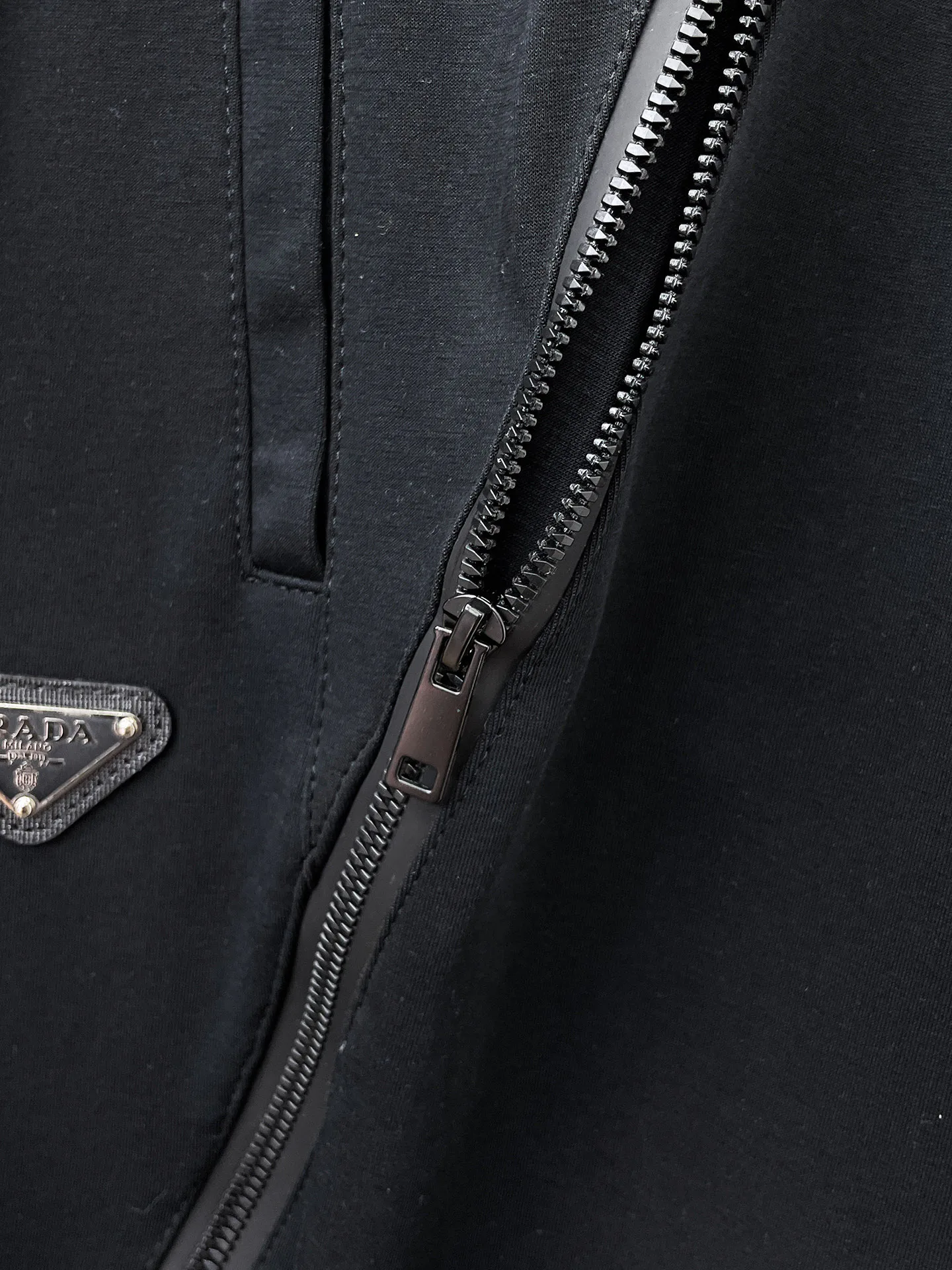 Men's Trousers PRADA 18399308
