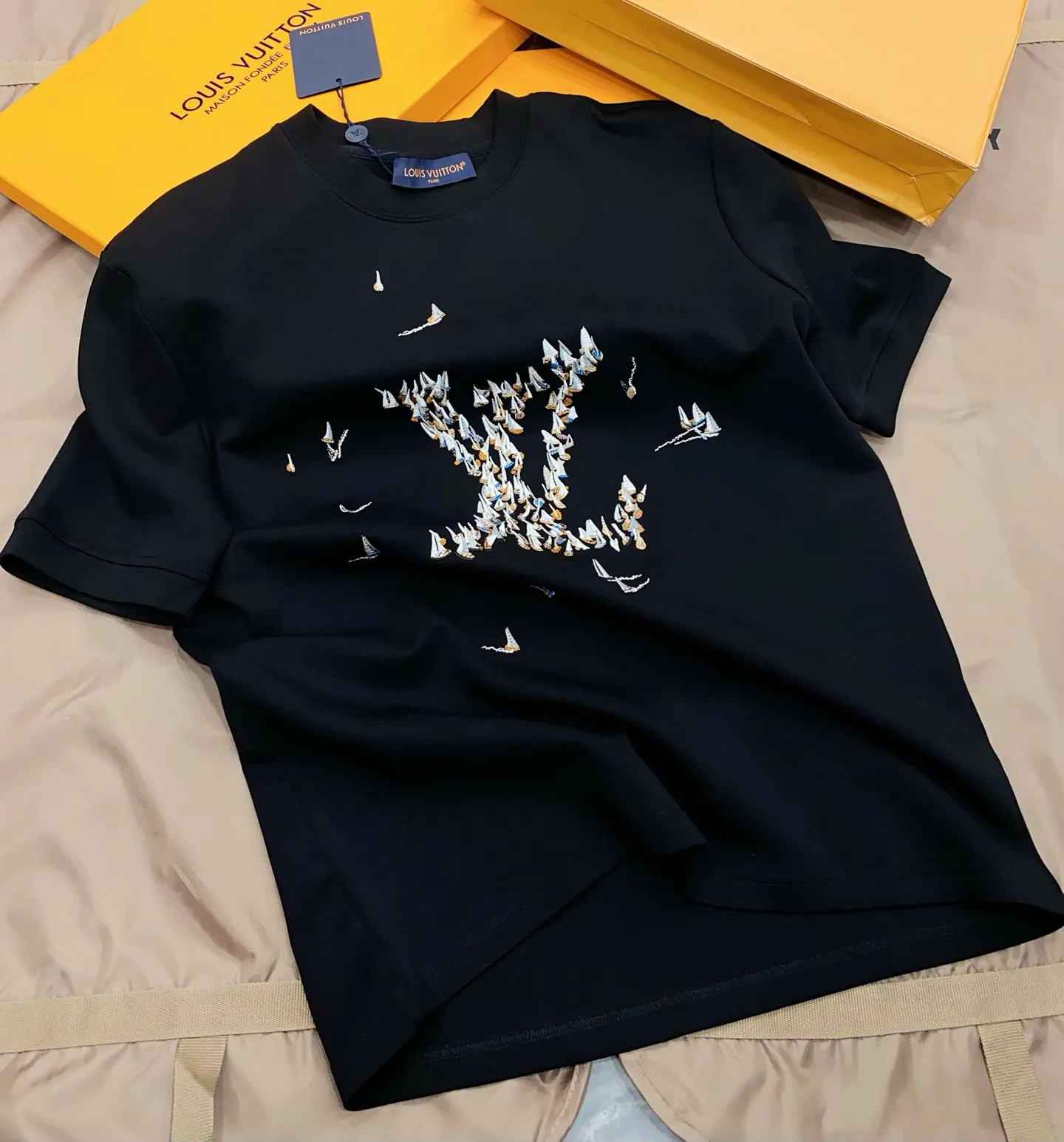 Men's T-Shirts LOUIS VUITTON 17973708