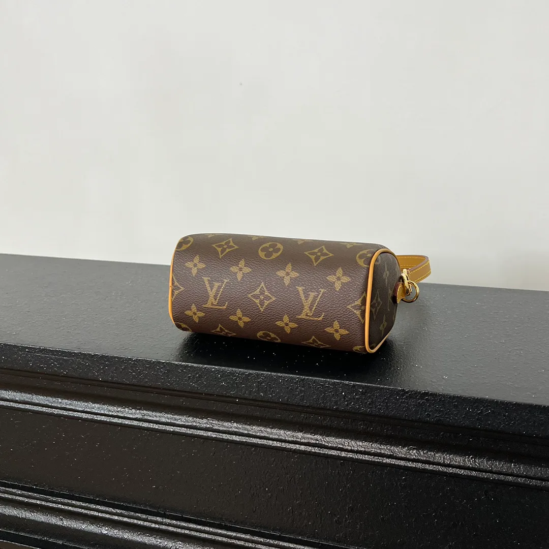 Классические Сумки Женские Louis Vuitton 18575219