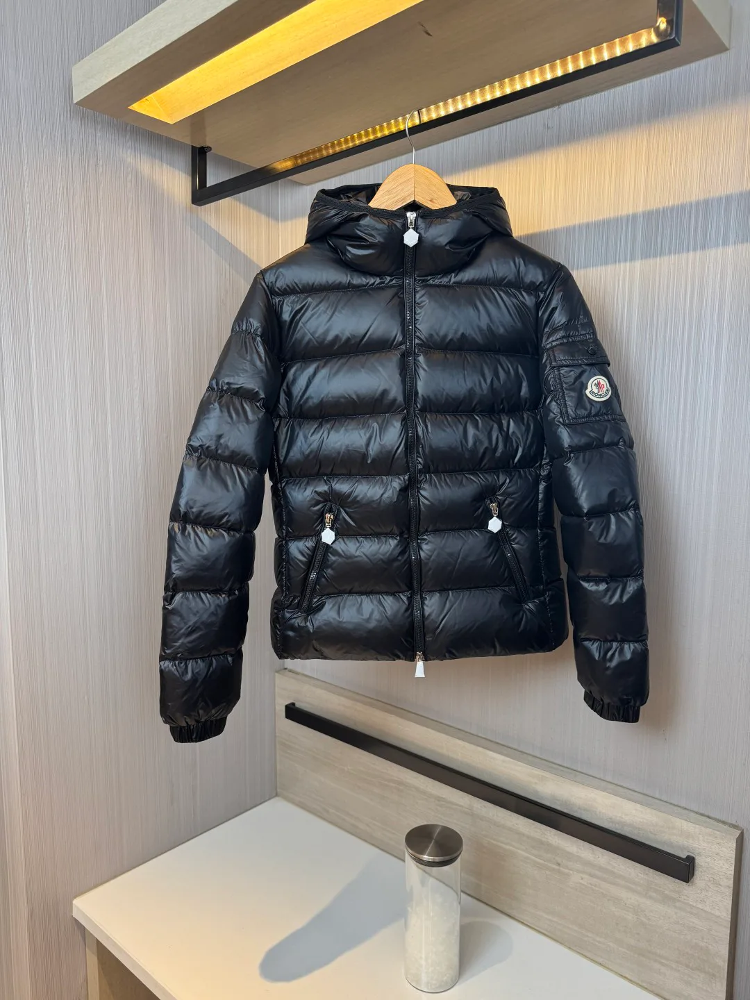 Women's Jackets And Down Jackets MONCLER 17940898