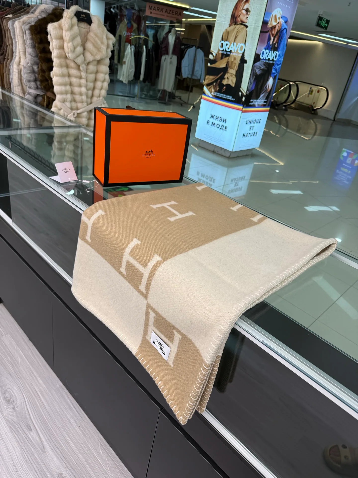 Textiles HERMES 18222663