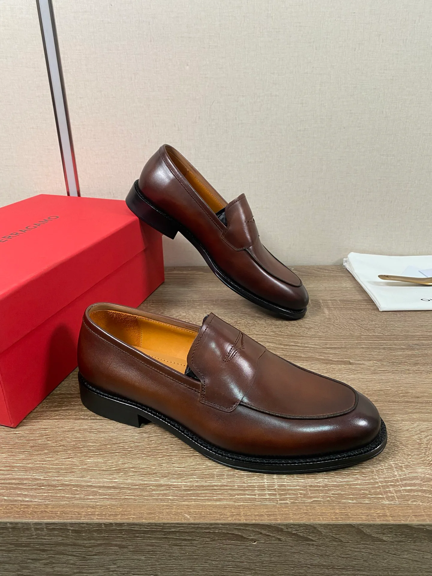 Men's Loafers And Dress Shoes SALVATORE FERRAGAMO 18078702