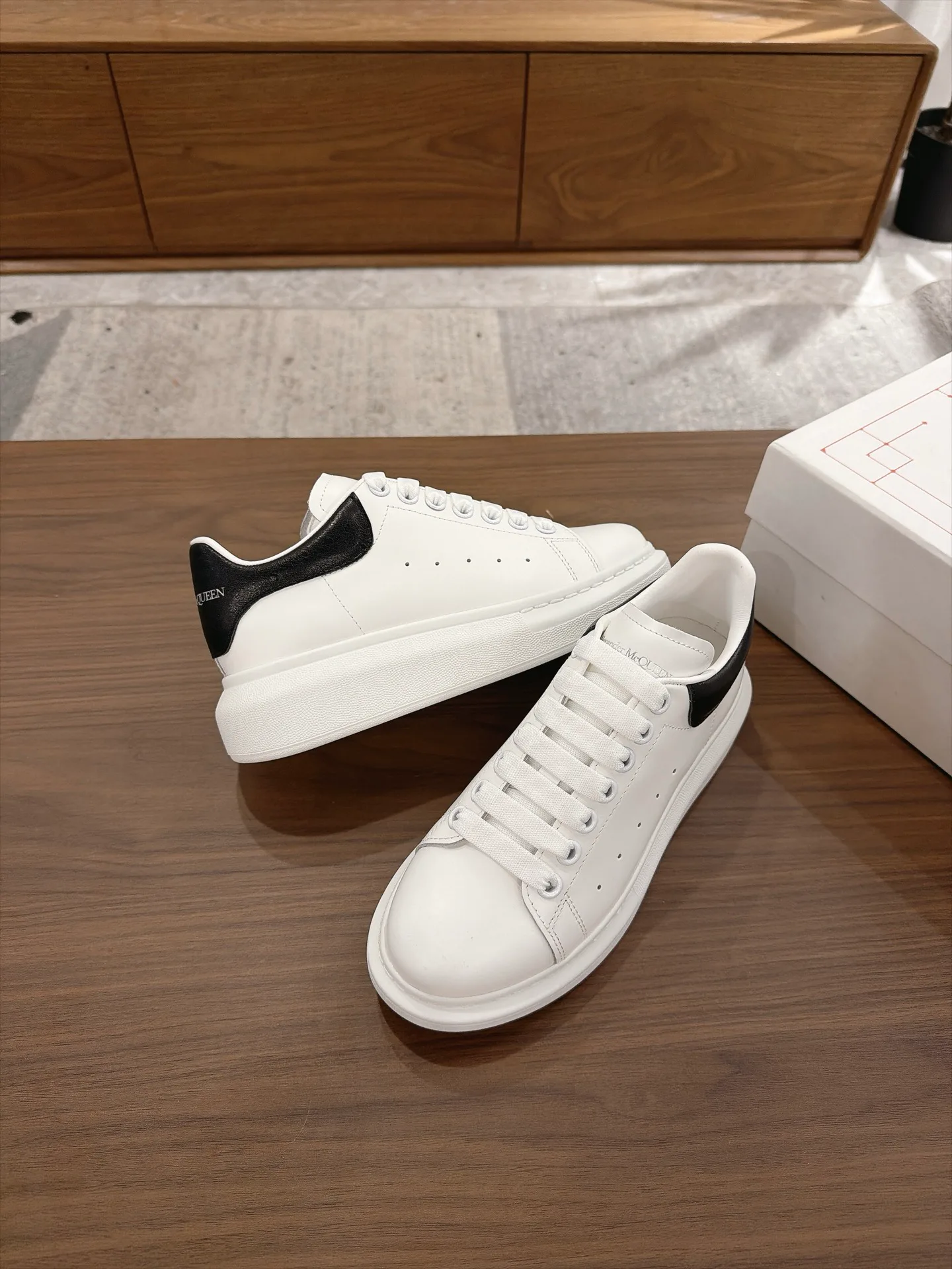 Women's Sneakers ALEXANDER MCQUEEN 18159790
