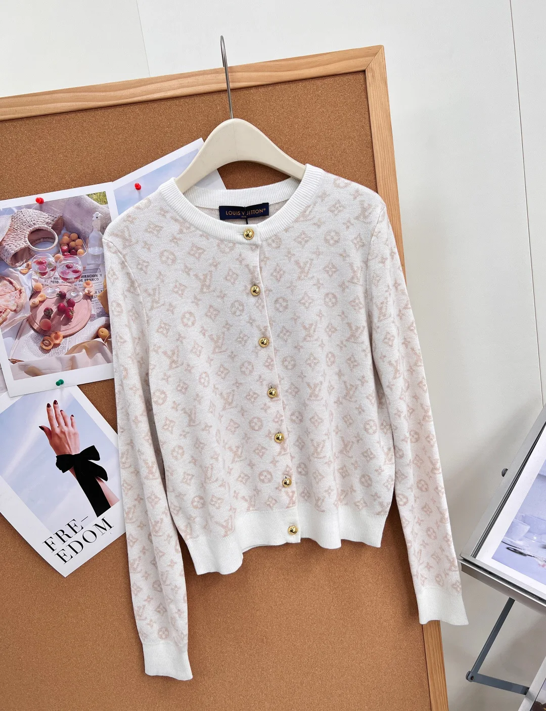 Women's Jumpers And Sweaters LOUIS VUITTON 18030950