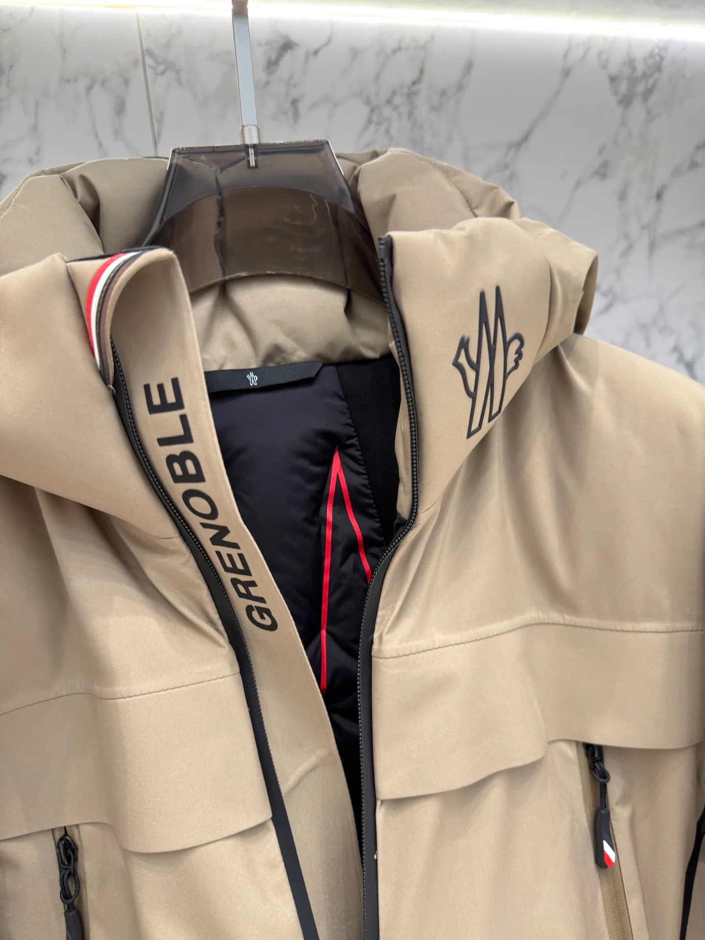 Men's Jackets And Down Jackets MONCLER 18279257