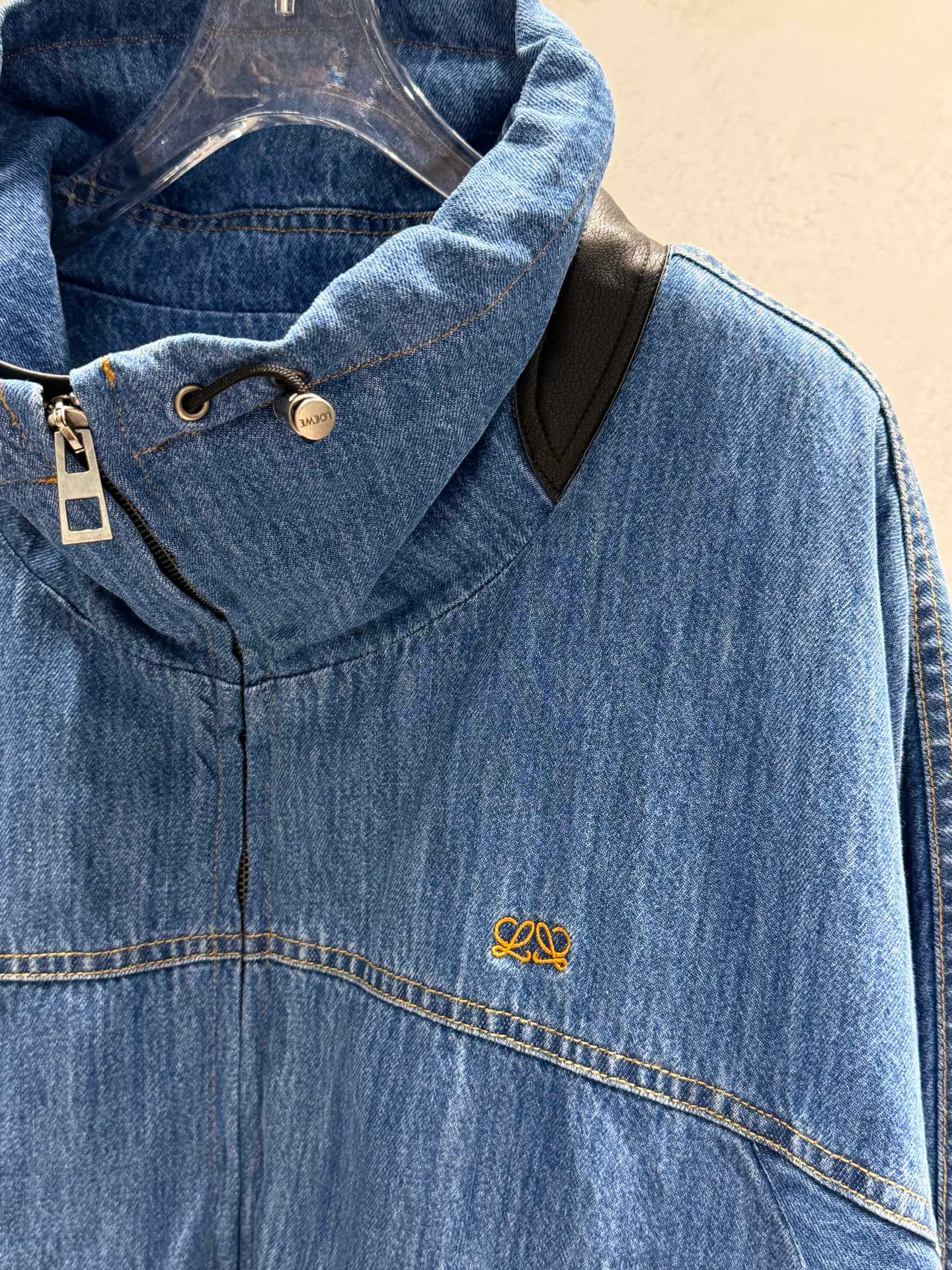 Women's Jackets And Down Jackets LOEWE 18032165