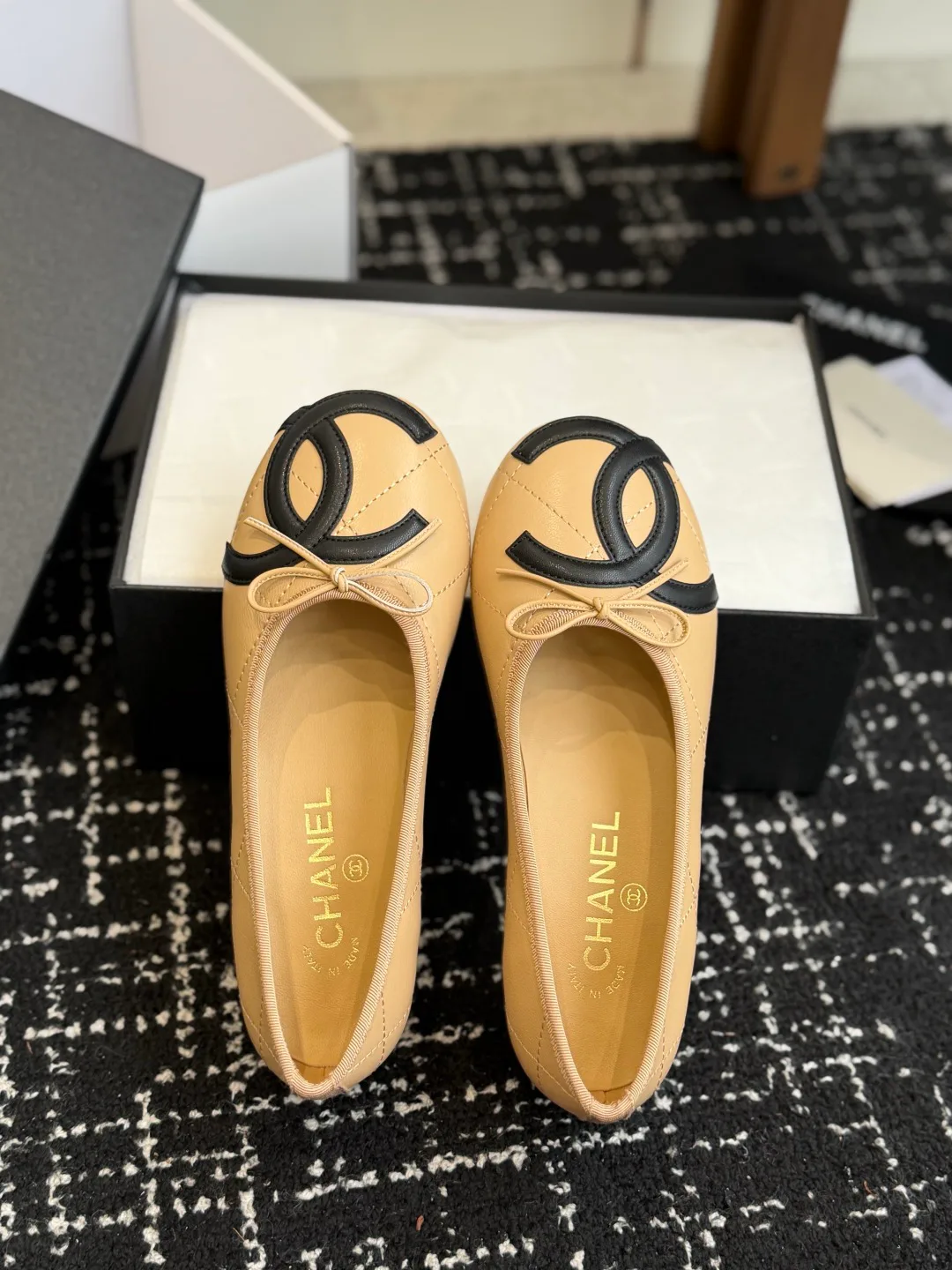 Women's Ballet Flats CHANEL 17740545