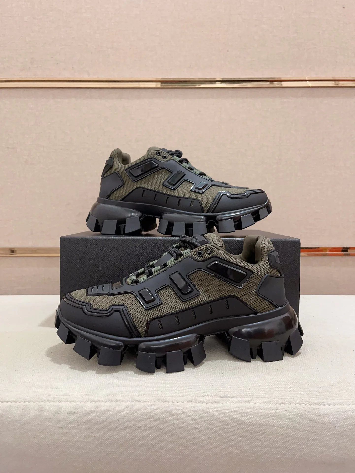 Men's Sneakers PRADA 17955153