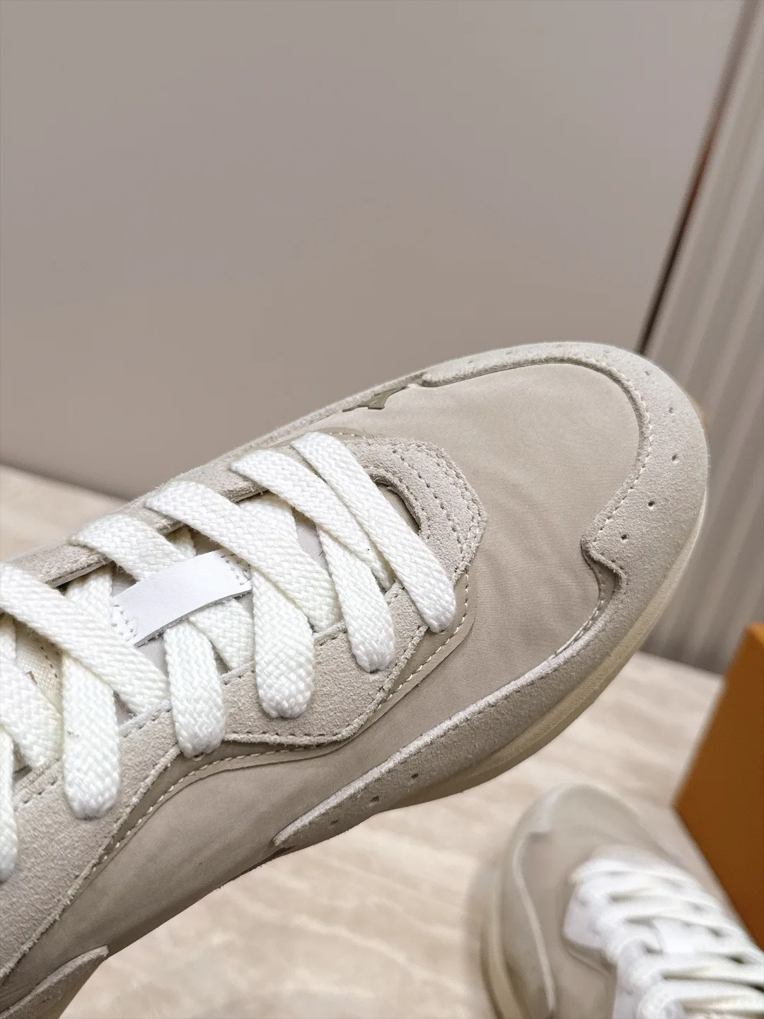 Men's Sneakers LOUIS VUITTON 17946646