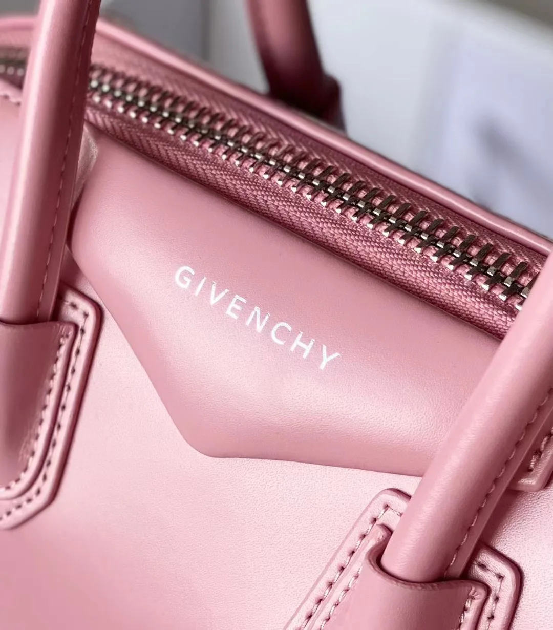 Women's Classic Handbags GIVENCHY 18452634