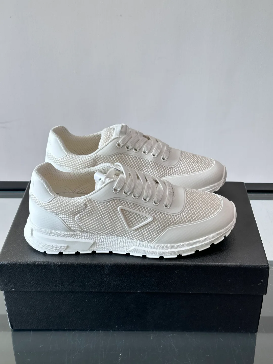 Men's Sneakers PRADA 17646150