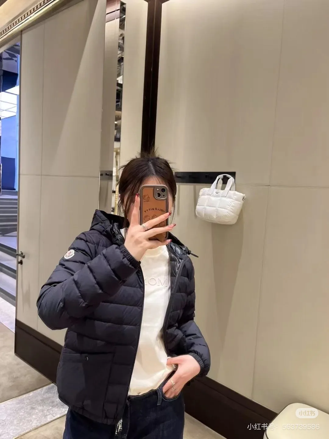 Women's Jackets And Down Jackets MONCLER 18486584