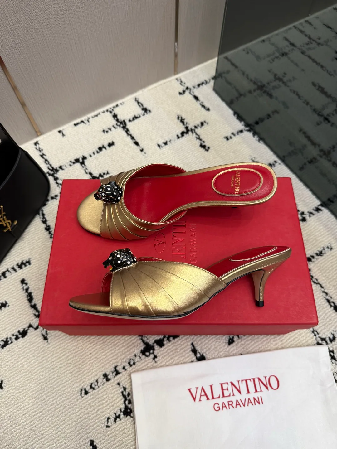 Women's Open-Toe Sandals VALENTINO 18049039