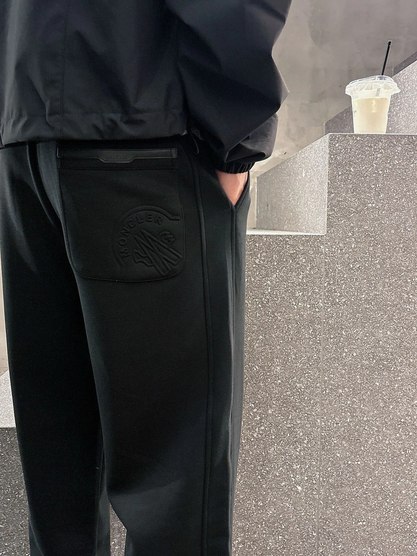 Брюки Мужские Moncler 18596868