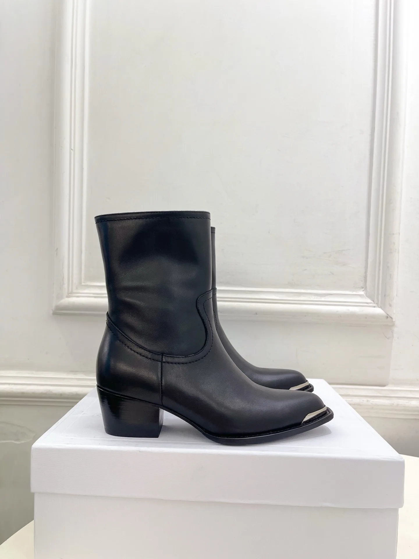 Women's Booties CELINE 18143140
