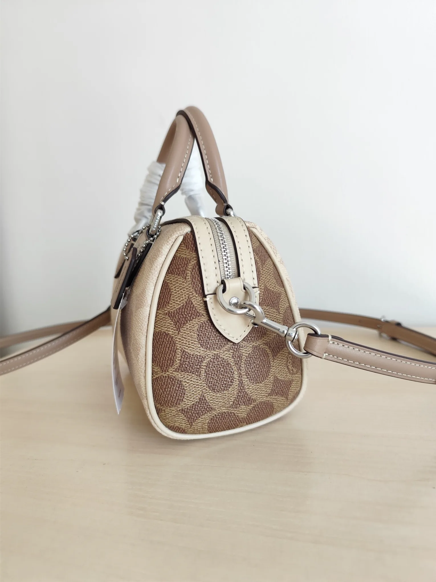 Women's Classic Handbags COACH 17961046
