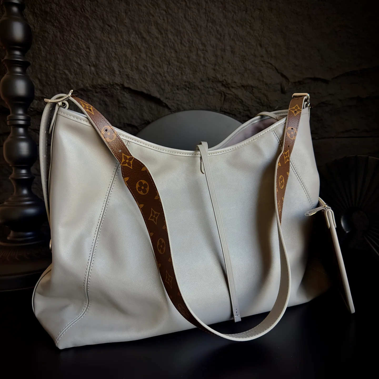Women's Classic Handbags LOUIS VUITTON 17906955