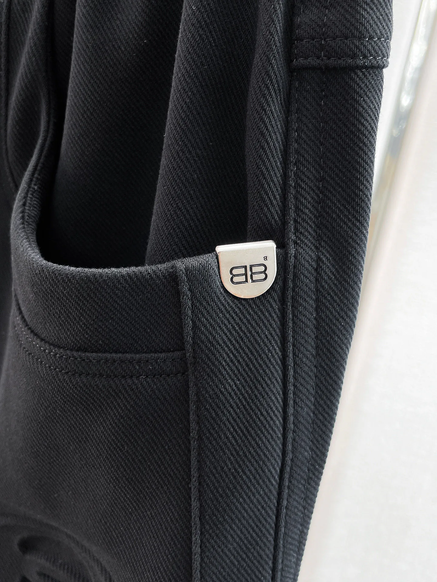 Men's Trousers BALENCIAGA 18499561