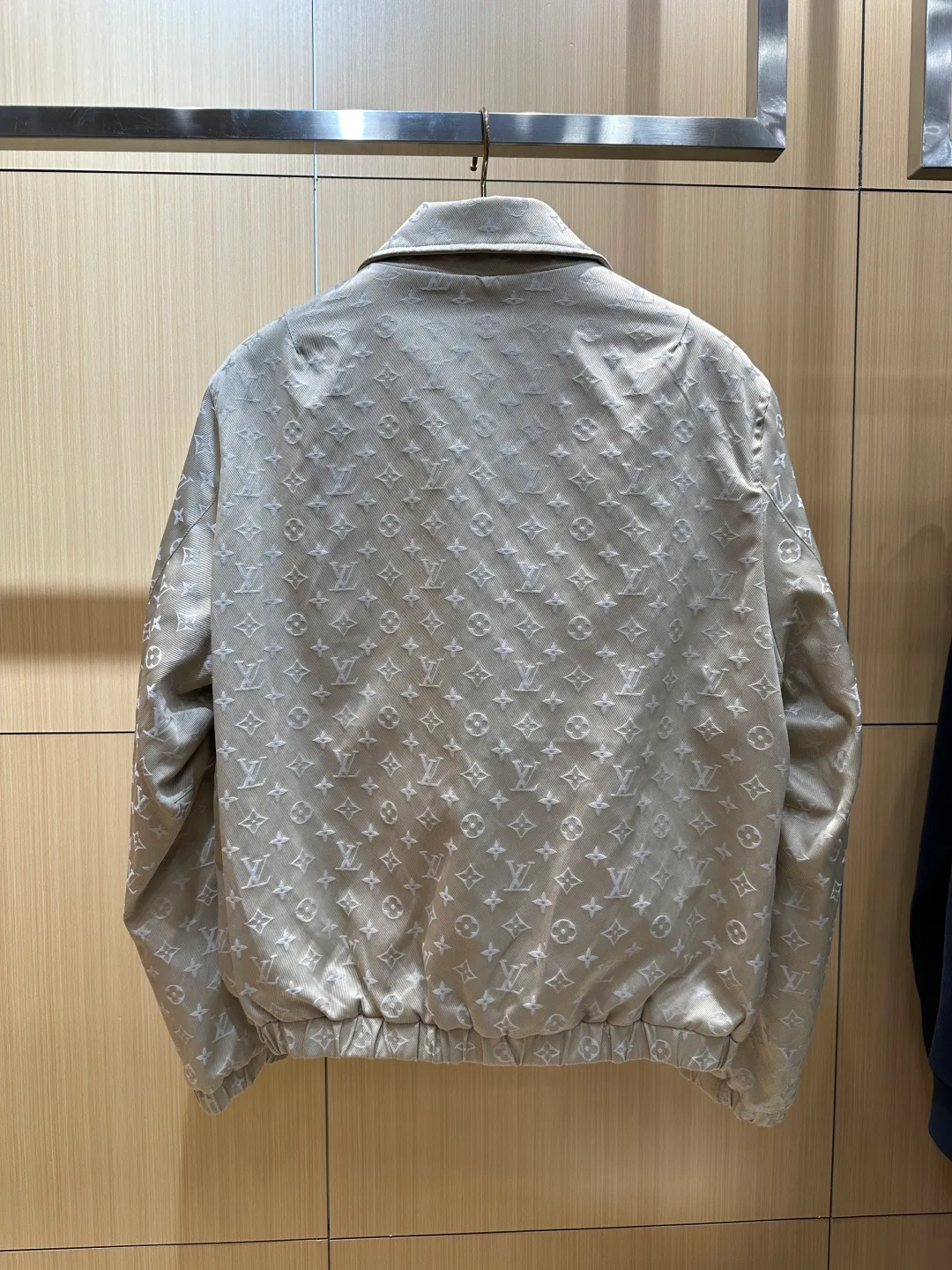 Men's Jackets And Down Jackets LOUIS VUITTON 17802540