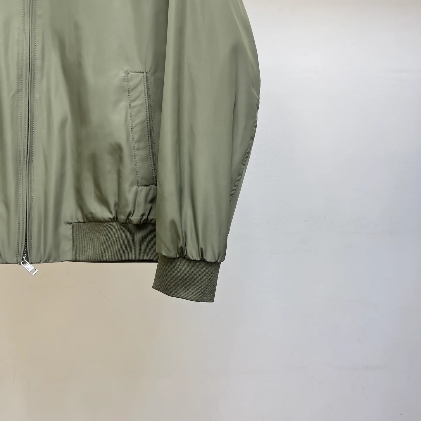 Women's Jackets And Down Jackets MONCLER 17340707