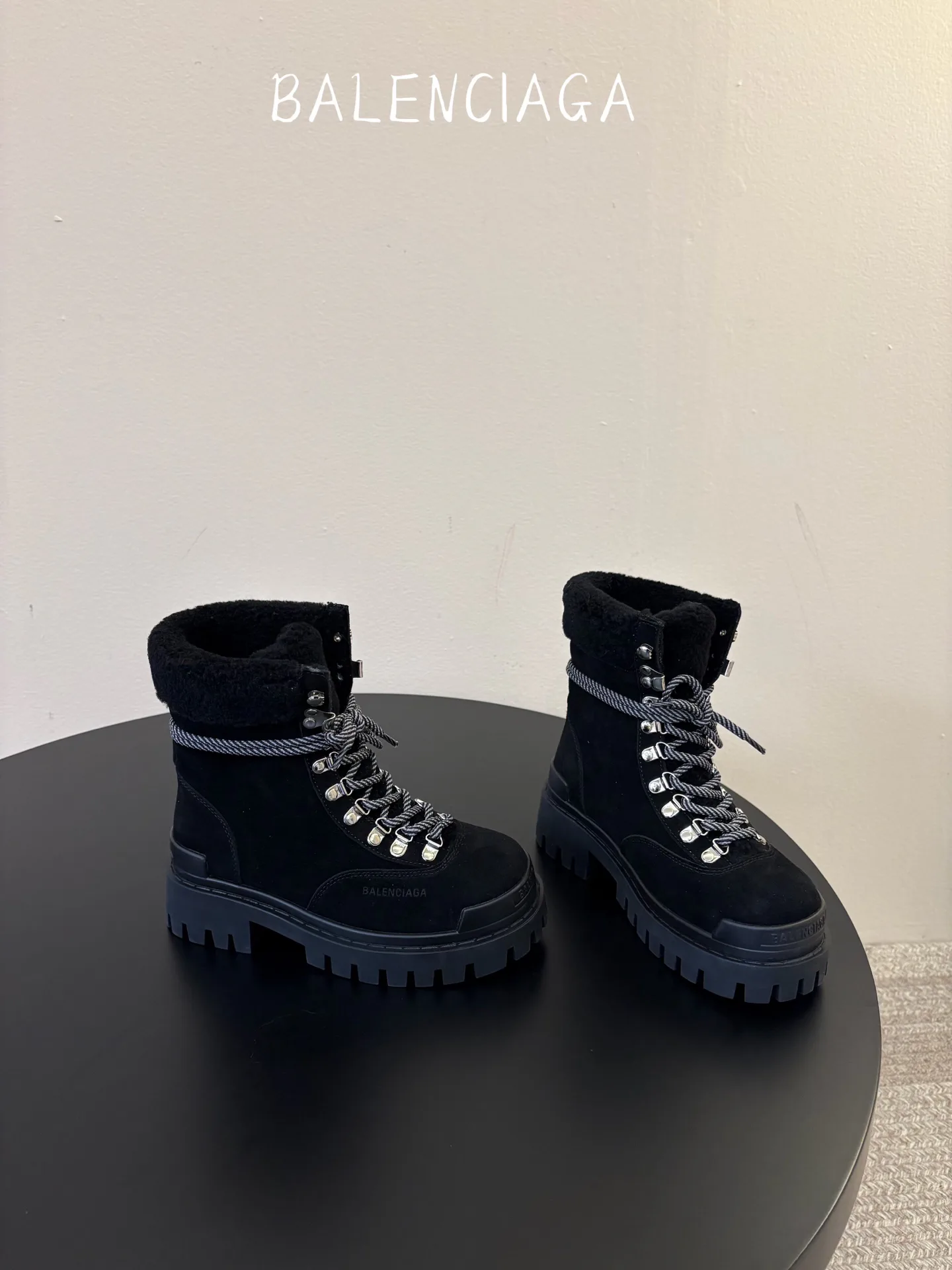 Ботинки Женские Balenciaga 18590344